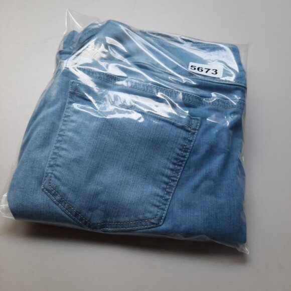 Torrid Jeans Womens 18 Skinny Jegging Mid Rise Premium Stretch Denim‎ - Picture 11 of 11